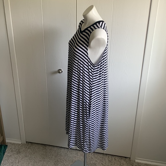 Time and True shift style dress. Size XL. Like new. - Picture 3 of 5